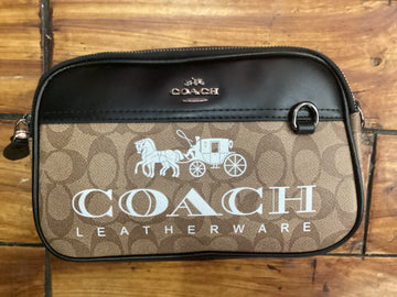 Crossbody 5 Coach estampado en blanco***$
