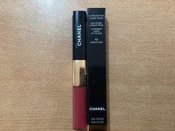 Crema y brillo para labios CHANEL