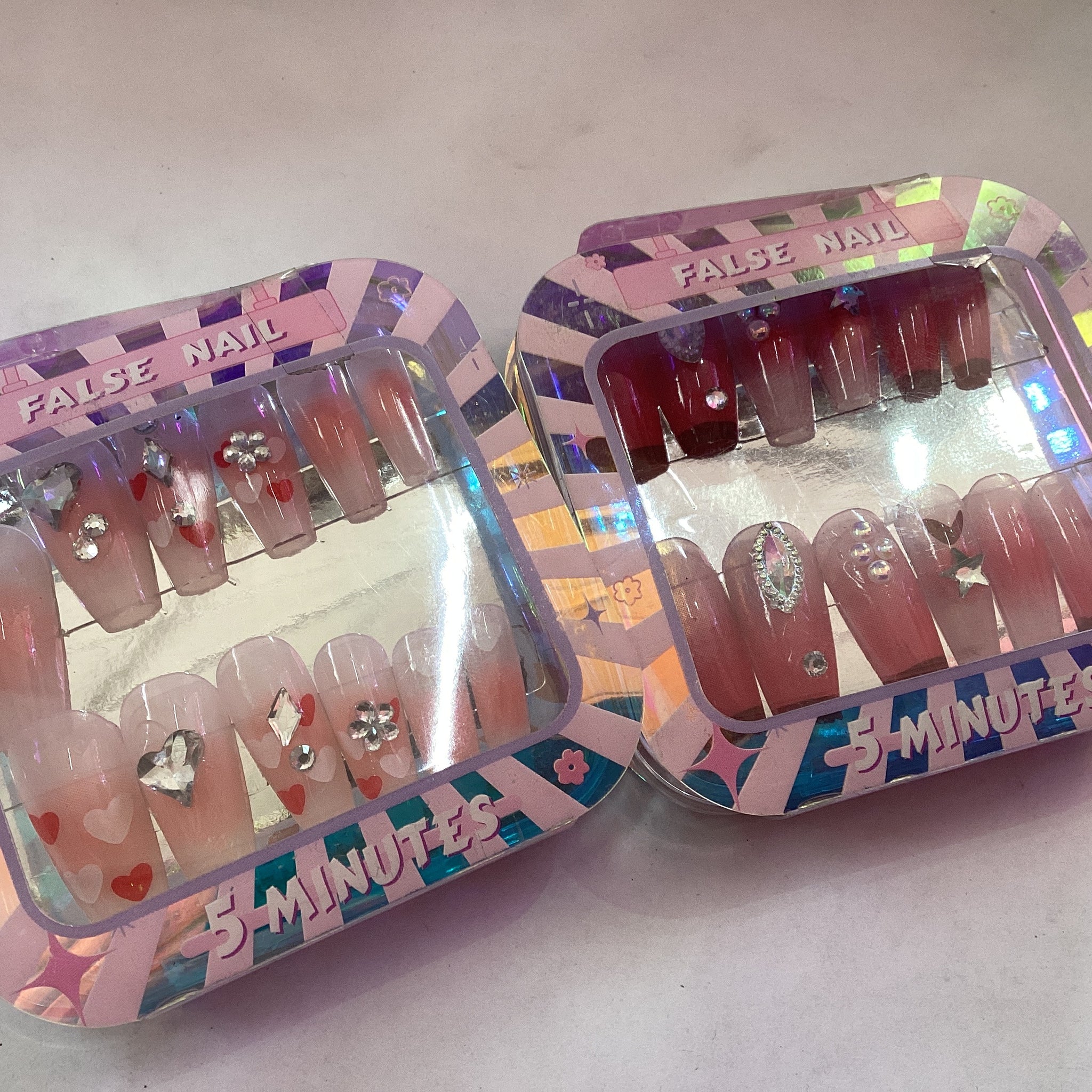 Uñas con pegamento***$