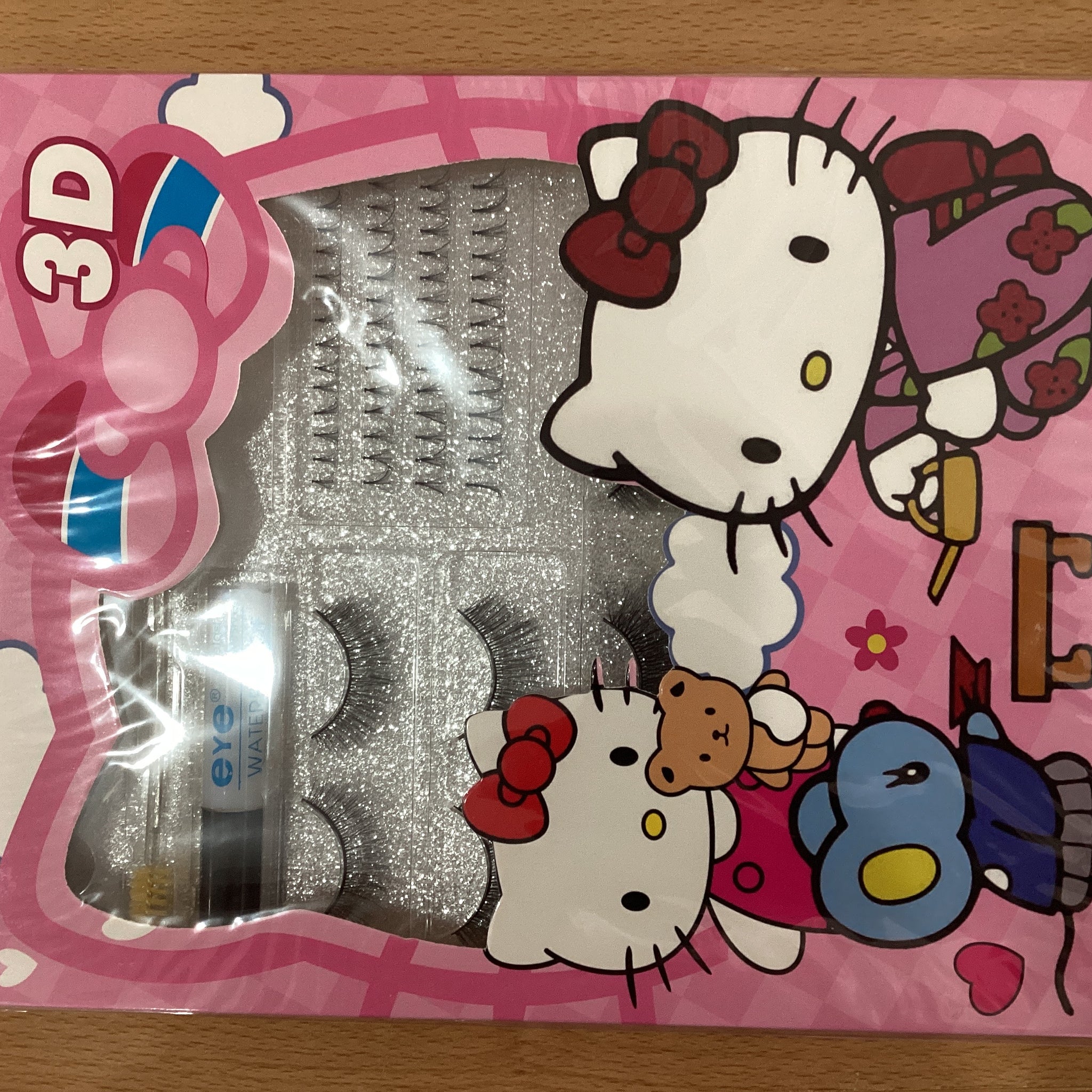 Set de pestañas HELLO KITTY